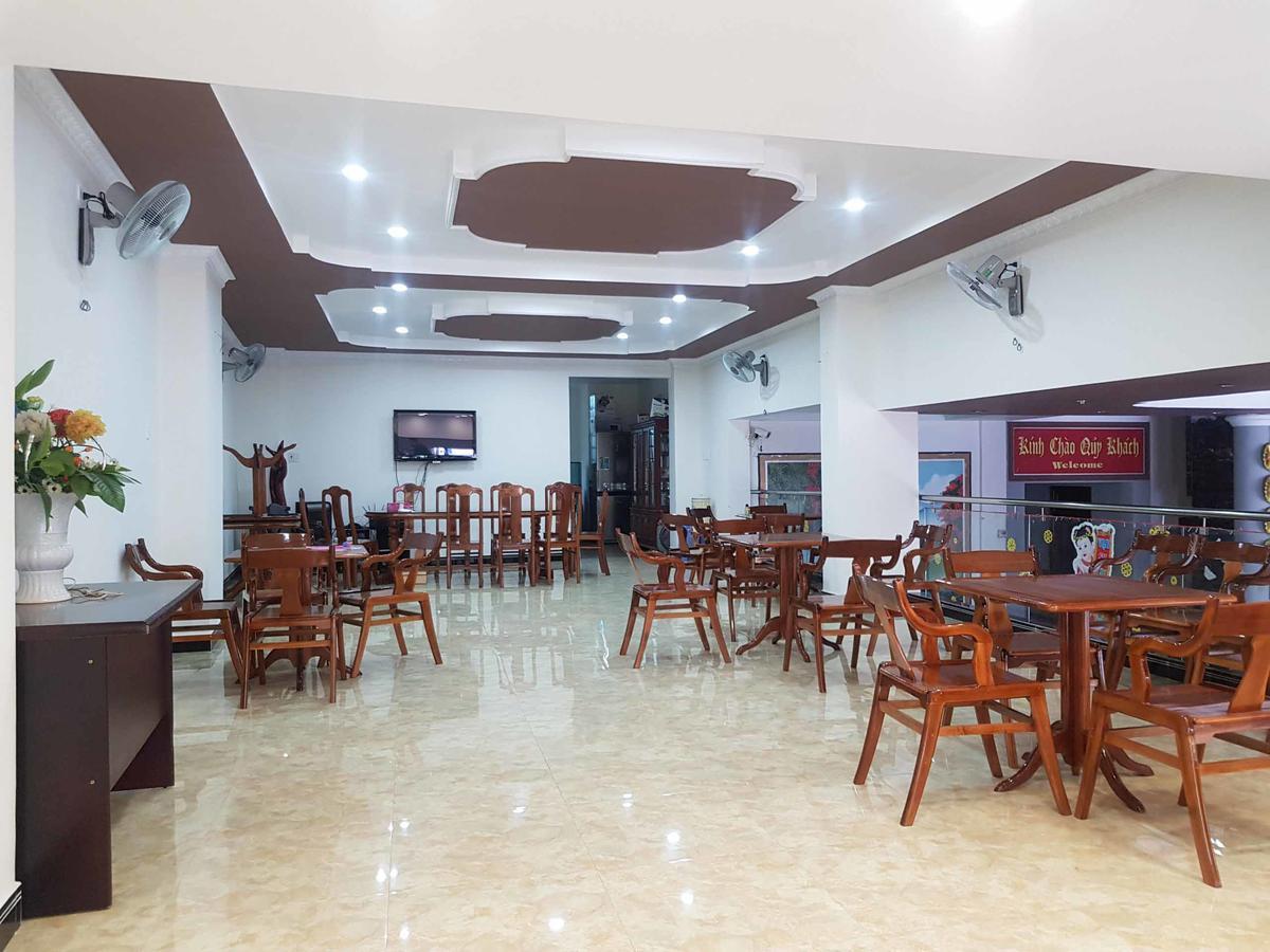 Tay Nguyen Hotel Kon Tum Exterior foto